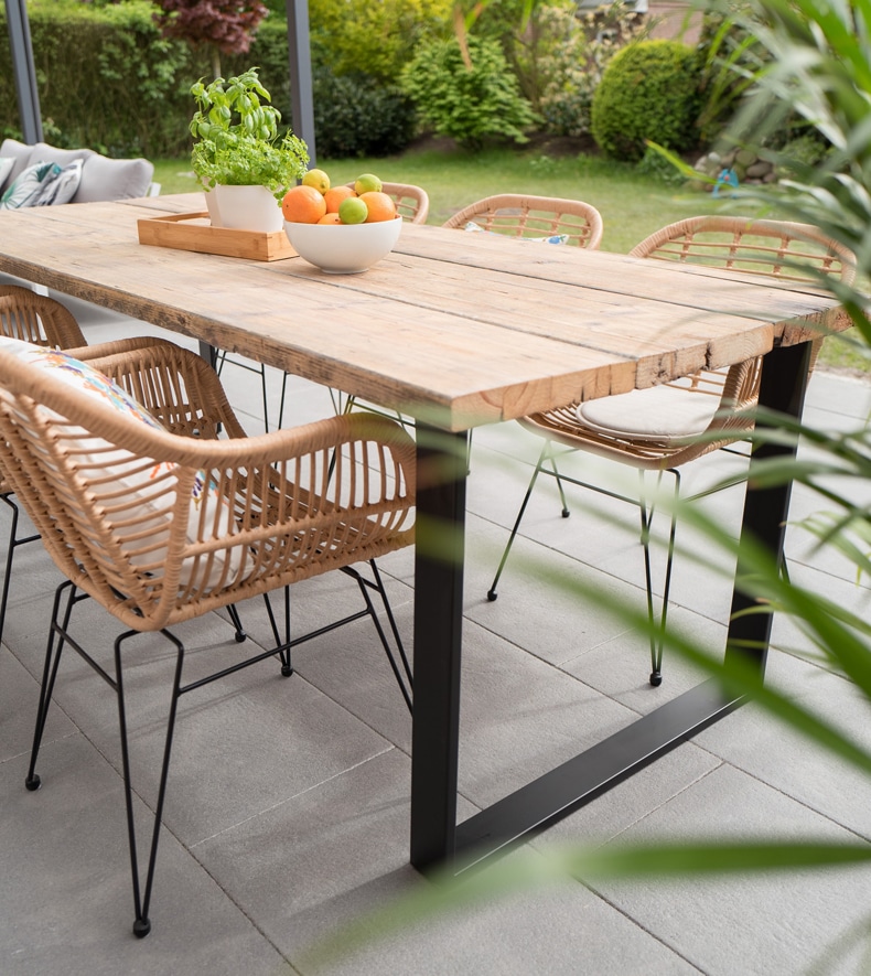 Patio and terasse table