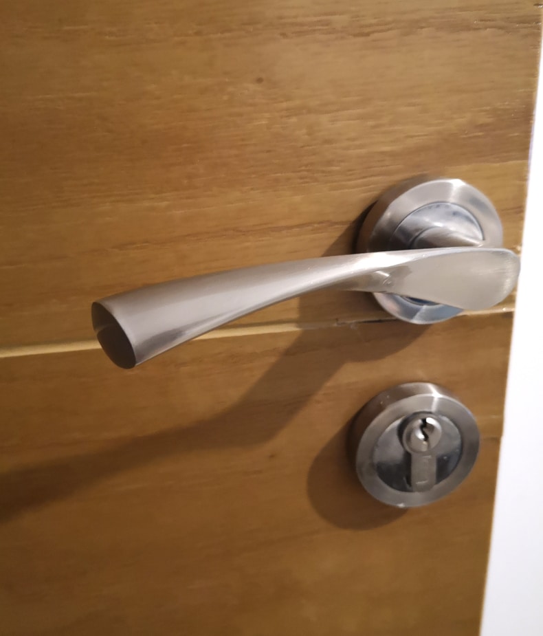 types of door knobs - lever door handle On rose