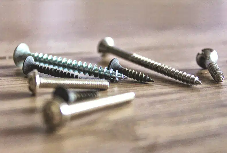 types of screws and screw heads and their uses