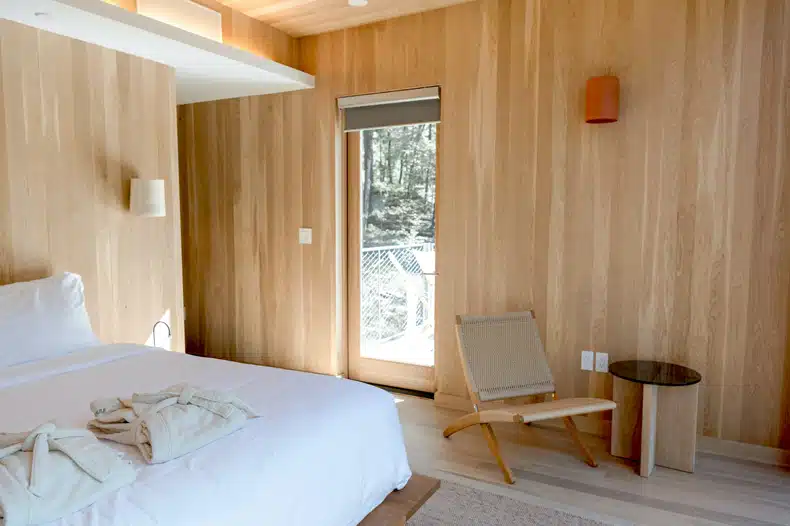 uncluttered scandinavian nordic bedroom decor