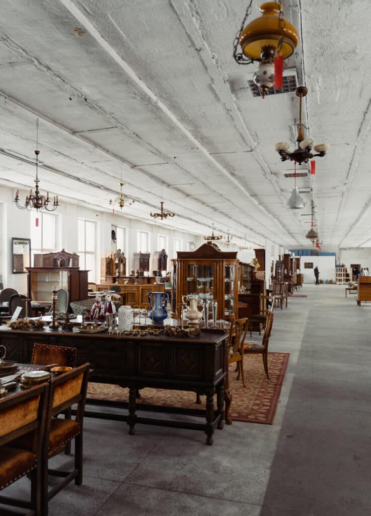 second-hand stores