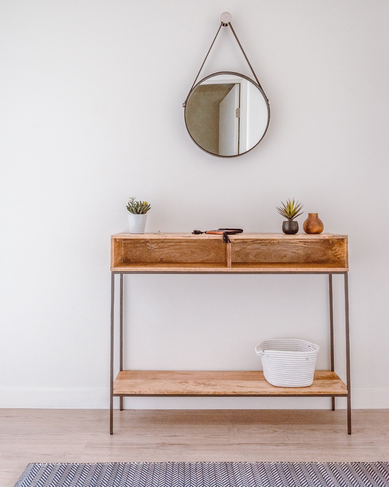 minimalist entryway decor