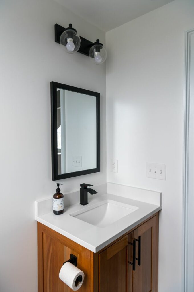 Maximize Your Bathroom: Ultimate Minimalist Tips! - Quiet Minimal