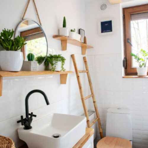 Maximize Your Bathroom Decor With Minimalism | Making The Most Of Small Spaces